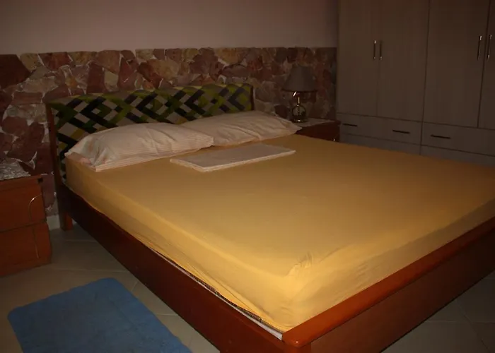 Santa Quaranta View *