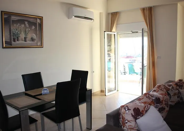 Santa Quaranta View *